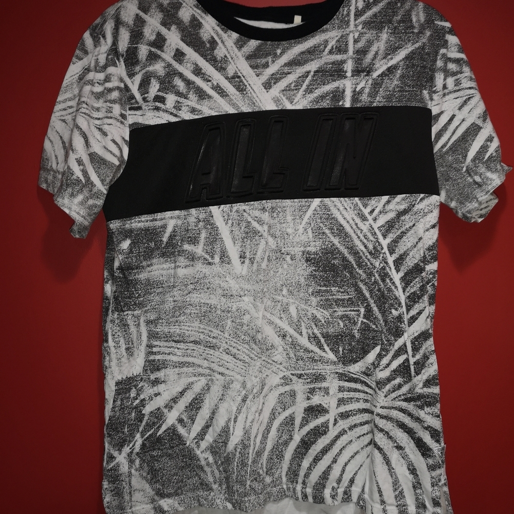 Guess tee